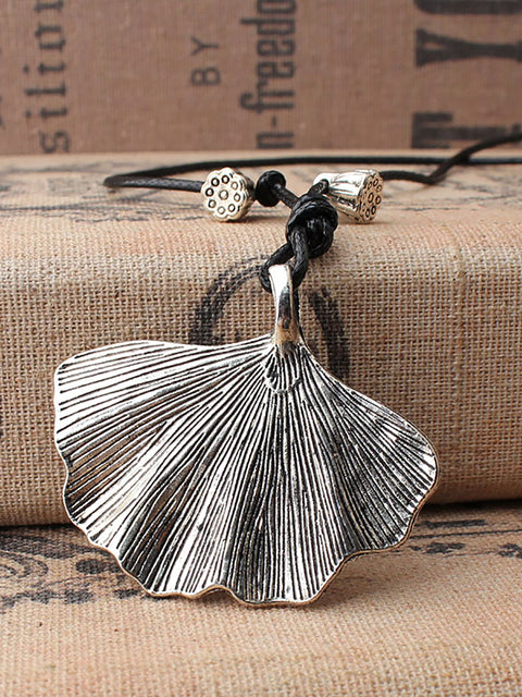 Collier de pull artistique Ginkgo en alliage vintage