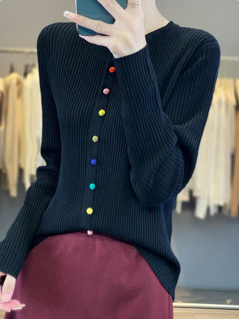 Pull en coton à col rond et boutons colorés pour femme