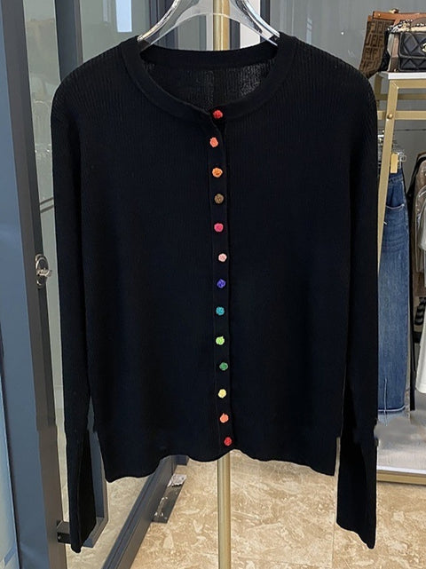 Pull en coton à col rond et boutons colorés pour femme