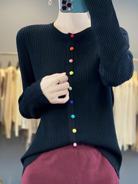 Pull en coton à col rond et boutons colorés pour femme