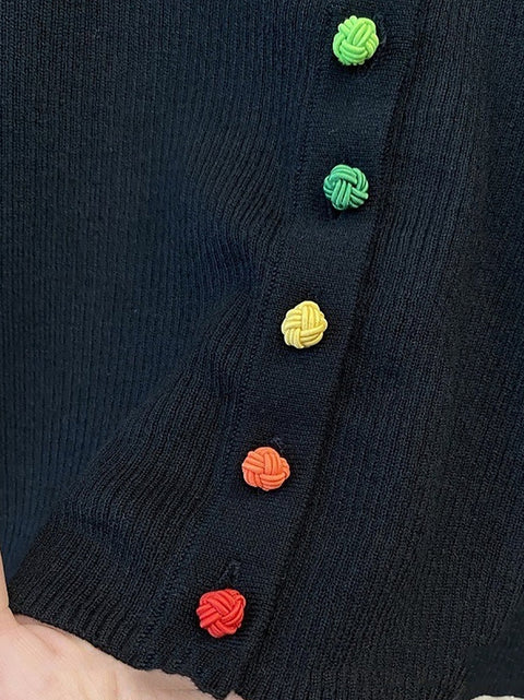 Pull en coton à col rond et boutons colorés pour femme